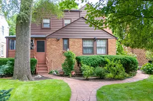 820 S Crescent Ave, Park Ridge, IL 60068 - Photo 4