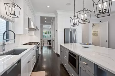 2448 W Moffat Street, Chicago, IL 60647 - Photo 6