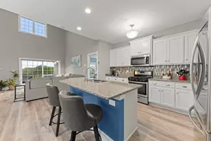 9437 Parkwood Ln, Tinley Park, IL 60487 - Photo 6