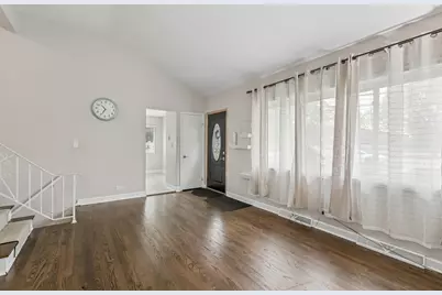 9005 N Grace Avenue, Niles, IL 60714 - Photo 4