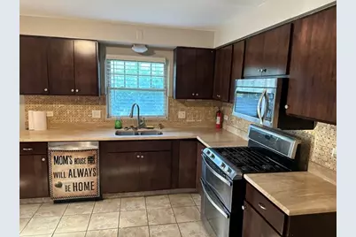931 W Westwood Drive, Glenwood, IL 60425 - Photo 8