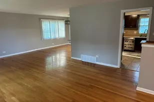 931 W Westwood Dr, Glenwood, IL 60425 - Photo 4
