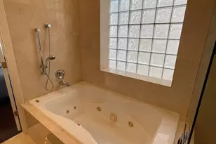 938 N Wood St, Chicago, IL 60622 - Photo 12