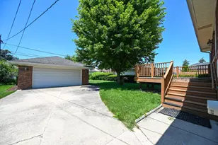2250 Belleview Ave, Westchester, IL 60154 - Photo 16
