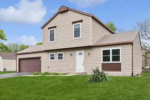 1440 Carleton Ave, Naperville, IL 60565 - Photo 1