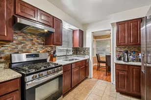 9009 S Dante Ave, Chicago, IL 60619 - Photo 8