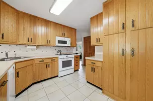 12841 Terrace Ln, Crestwood, IL 60418 - Photo 8