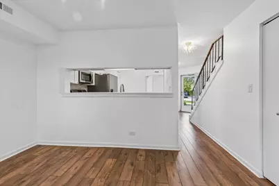 514 E Windgate Court #D, Arlington Heights, IL 60005 - Photo 8