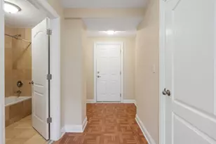 4018 N Central Park Ave, Chicago, IL 60618 - Photo 16