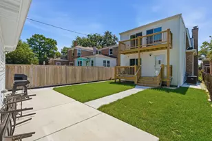 2724 W Jerome St, Chicago, IL 60645 - Photo 32