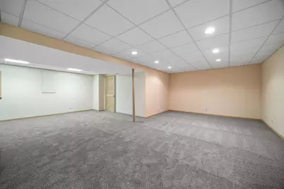 2218 N Williamsburg Street, Arlington Heights, IL 60004 - Photo 28