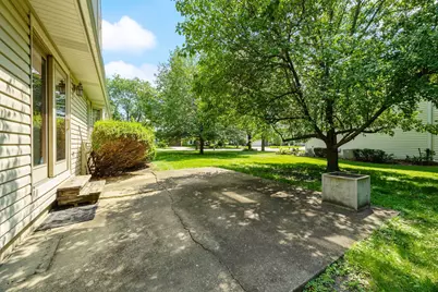 2218 N Williamsburg Street, Arlington Heights, IL 60004 - Photo 36