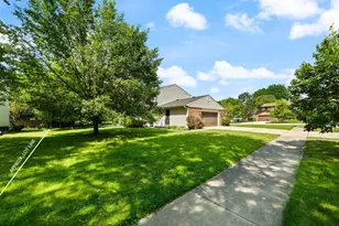 2218 N Williamsburg St, Arlington Heights, IL 60004 - Photo 38
