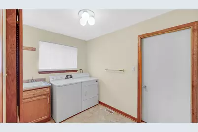 18122 Charlotte Drive, Lansing, IL 60438 - Photo 18
