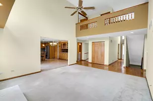 18122 Charlotte Dr, Lansing, IL 60438 - Photo 10