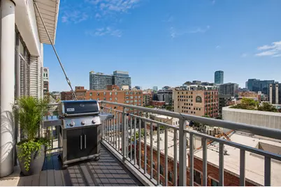 770 W Gladys Avenue #804, Chicago, IL 60661 - Photo 8