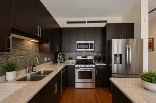 770 W Gladys Ave, Chicago, IL 60661 - Photo 6
