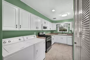 221 Ivanhoe Way, Bloomington, IL 61701 - Photo 12