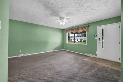 221 Ivanhoe Way, Bloomington, IL 61701 - Photo 4