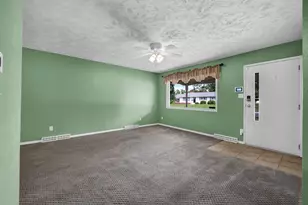 221 Ivanhoe Way, Bloomington, IL 61701 - Photo 4