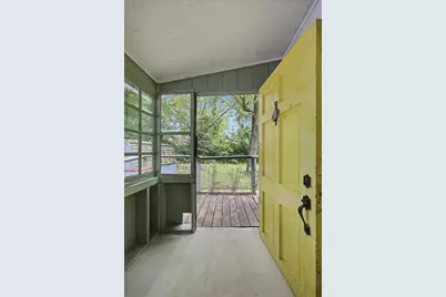 732 N Warren Avenue, Freeport, IL 61032 - Photo 14
