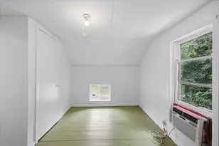 732 N Warren Ave, Freeport, IL 61032 - Photo 10