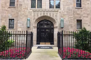 3800 N Lake Shore Dr, Chicago, IL 60613 - Photo 2