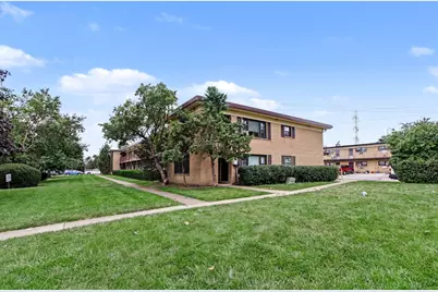 34 King Arthur Court #15, Northlake, IL 60164 - Photo 2