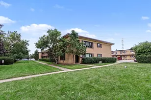 34 King Arthur Ct, Northlake, IL 60164 - Photo 2
