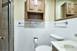 4 Trent Rd, Hawthorn Woods, IL 60047 - Photo 14