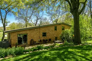 12451 Chuckanut Dr, Roscoe, IL 61073 - Photo 2