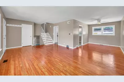 10 N Adams Drive, Addison, IL 60101 - Photo 4