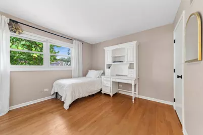 117 E Madison Avenue, Wheaton, IL 60187 - Photo 16