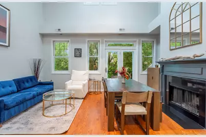 3248 N Seminary Avenue #3, Chicago, IL 60657 - Photo 4