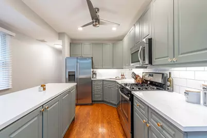 3248 N Seminary Avenue #3, Chicago, IL 60657 - Photo 6