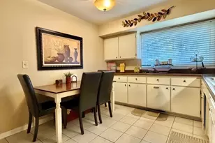 2724 Hyde Park Ave, Waukegan, IL 60085 - Photo 22