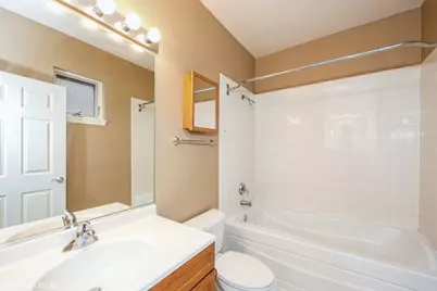 758 W 15th Street #2A, Chicago, IL 60607 - Photo 8
