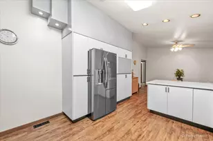 152 Jacquelyn Dr, Bensenville, IL 60106 - Photo 10