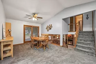 152 Jacquelyn Dr, Bensenville, IL 60106 - Photo 6
