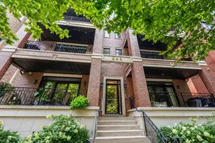 843 W Buckingham Pl, Chicago, IL 60657 - Photo 1