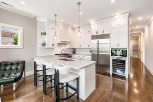 843 W Buckingham Pl, Chicago, IL 60657 - Photo 8