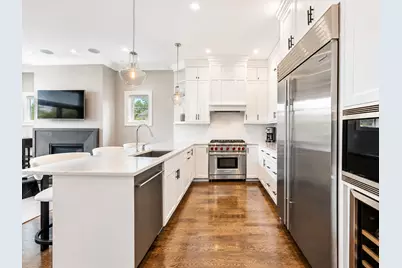 843 W Buckingham Place #4E, Chicago, IL 60657 - Photo 10