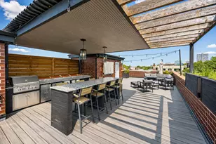 843 W Buckingham Pl, Chicago, IL 60657 - Photo 18