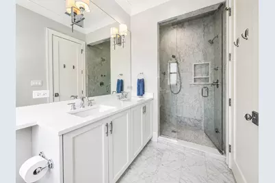 843 W Buckingham Place #4E, Chicago, IL 60657 - Photo 14