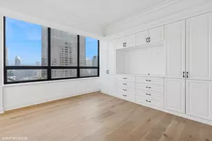180 E Pearson St, Chicago, IL 60611 - Photo 20
