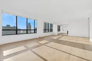 180 E Pearson St, Chicago, IL 60611 - Photo 8