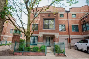 2723 N Bosworth Ave, Chicago, IL 60614 - Photo 2