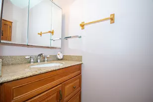 2723 N Bosworth Ave, Chicago, IL 60614 - Photo 16