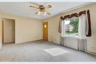 516 N Irving Avenue, Hillside, IL 60162 - Photo 10
