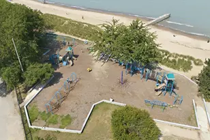 1221 W Greenleaf Ave, Chicago, IL 60626 - Photo 24